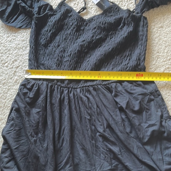 American Eagle Cold-Shoulder Romper - Picture 6 of 6